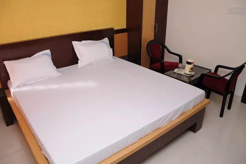 Dwaraka Residency Hotel Kakinada Exterior photo